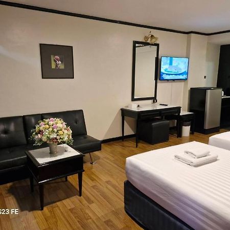 Town In Town Gardent Resort 曼谷 外观 照片