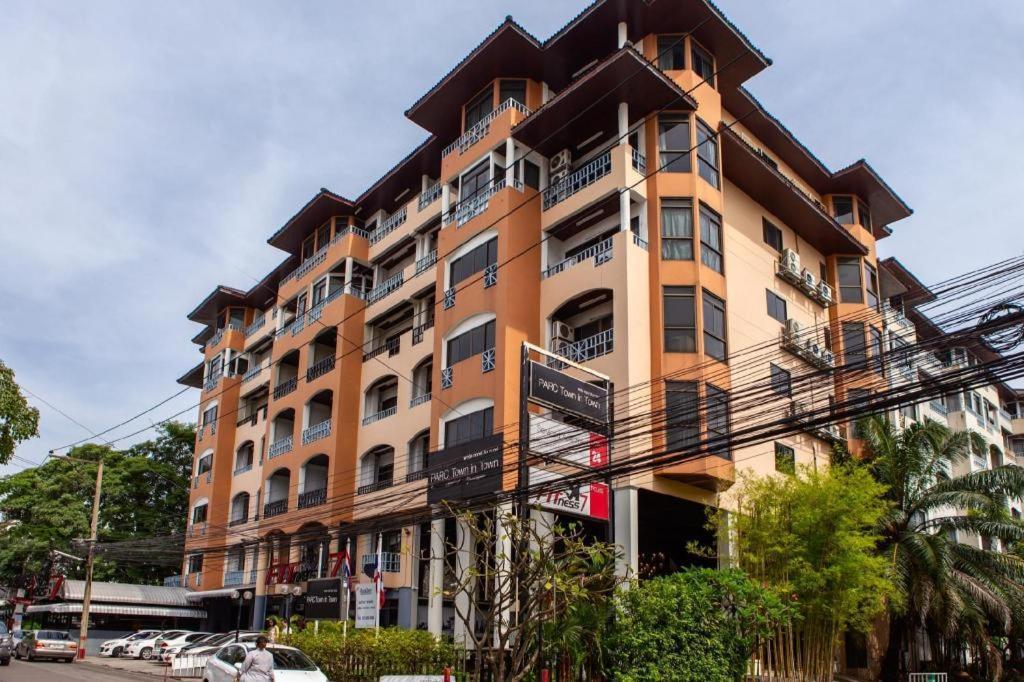 Town In Town Gardent Resort 曼谷 外观 照片