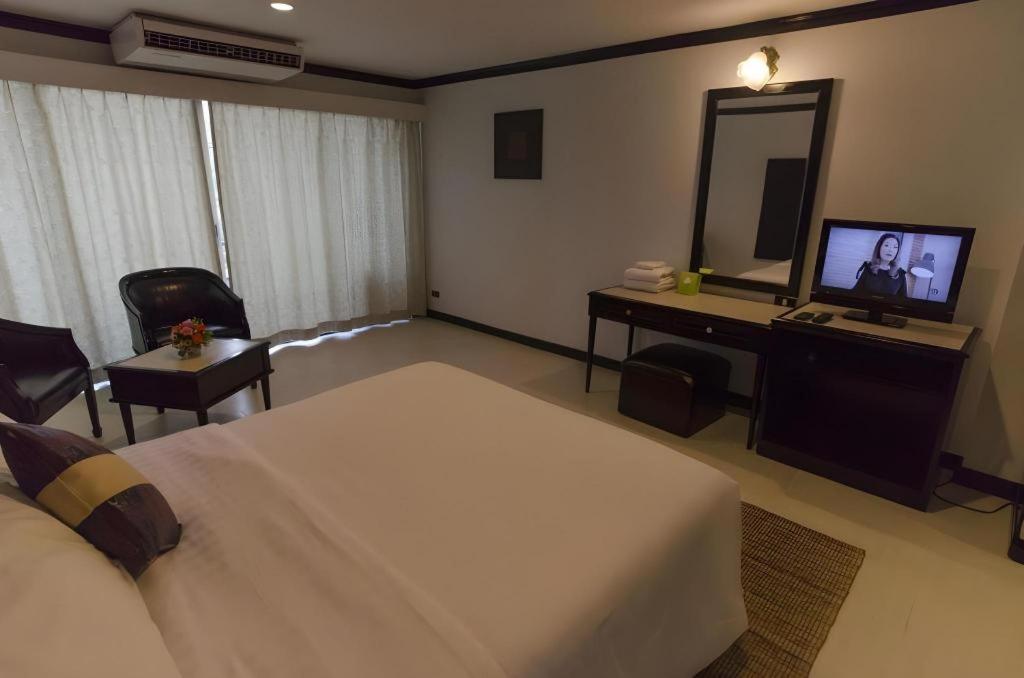 Town In Town Gardent Resort 曼谷 外观 照片