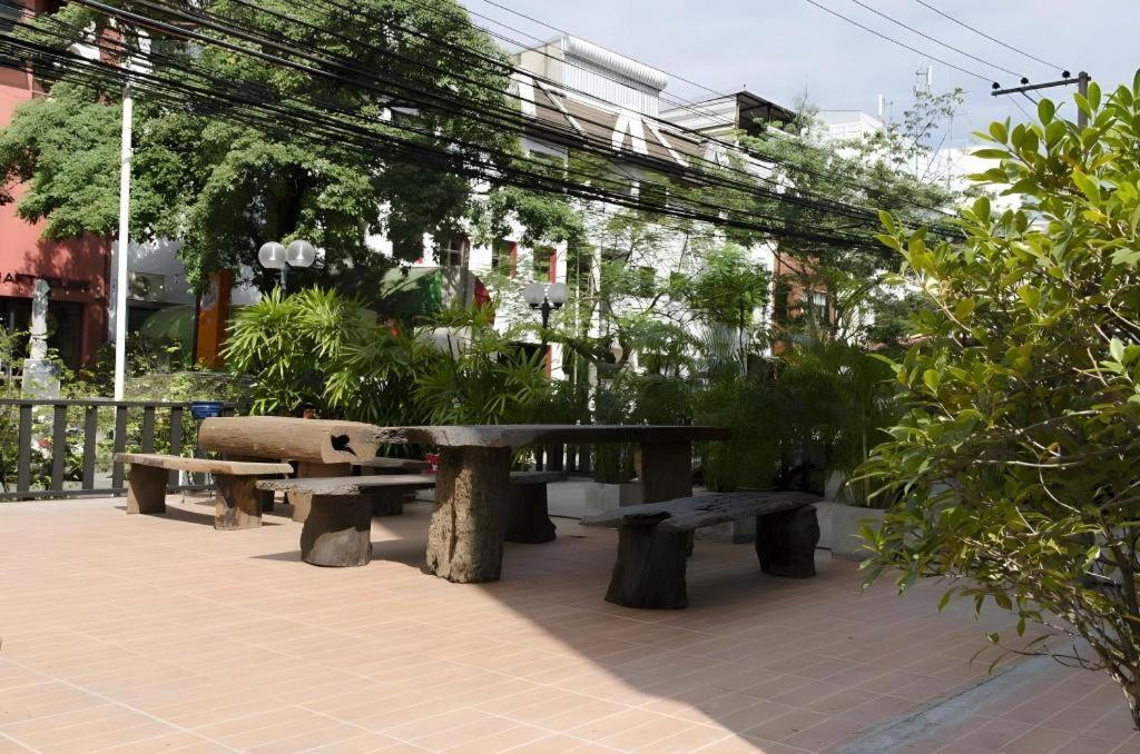 Town In Town Gardent Resort 曼谷 外观 照片