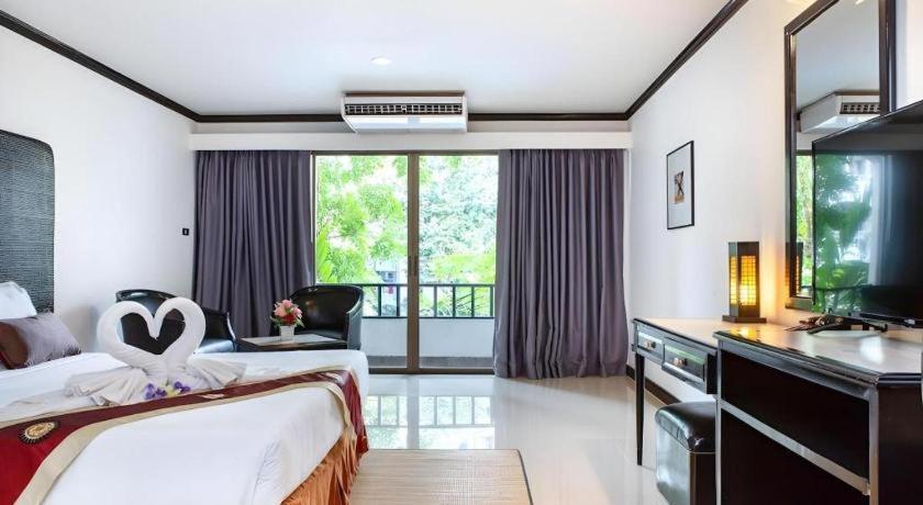 Town In Town Gardent Resort 曼谷 外观 照片