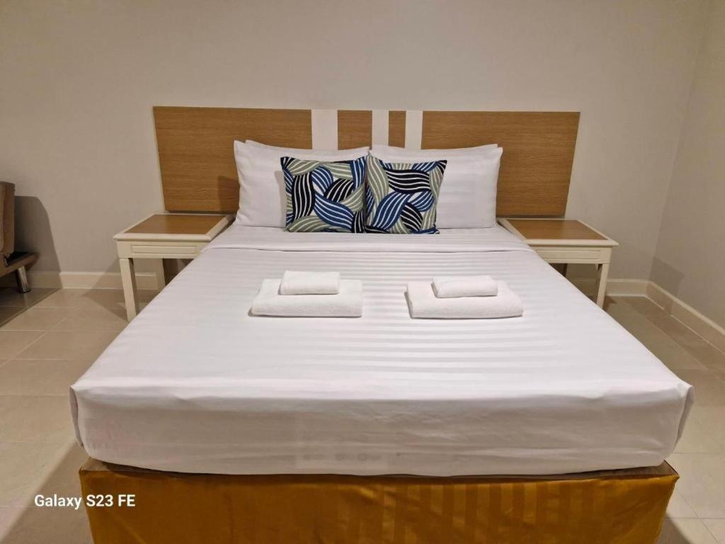 Town In Town Gardent Resort 曼谷 外观 照片
