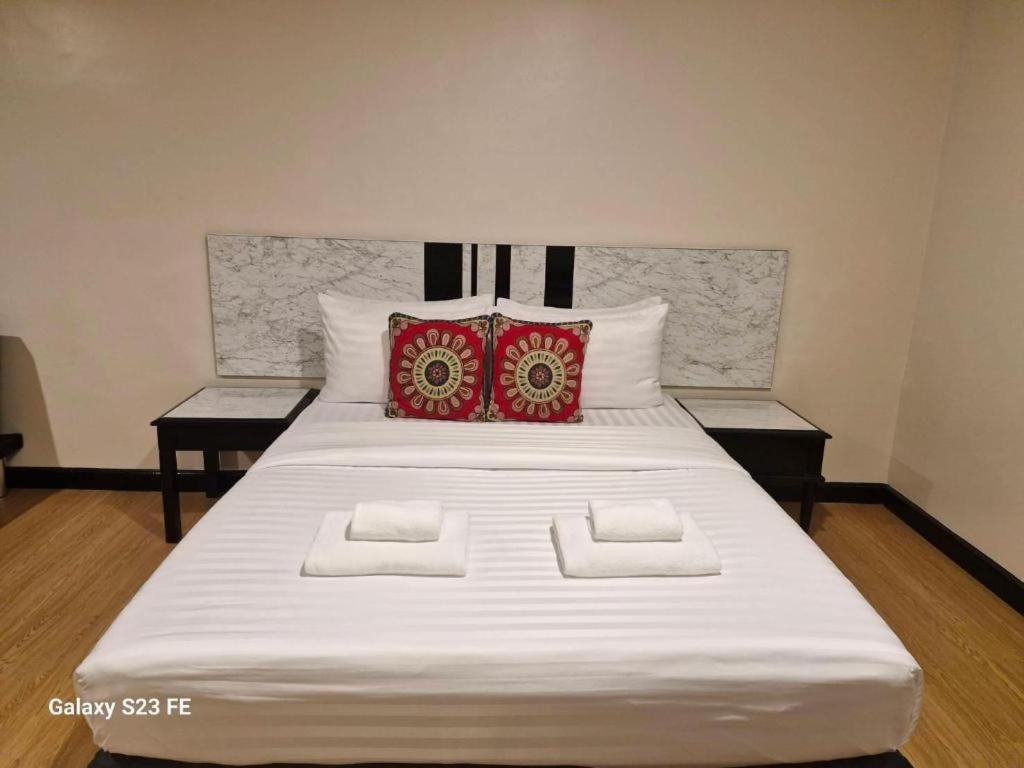 Town In Town Gardent Resort 曼谷 外观 照片