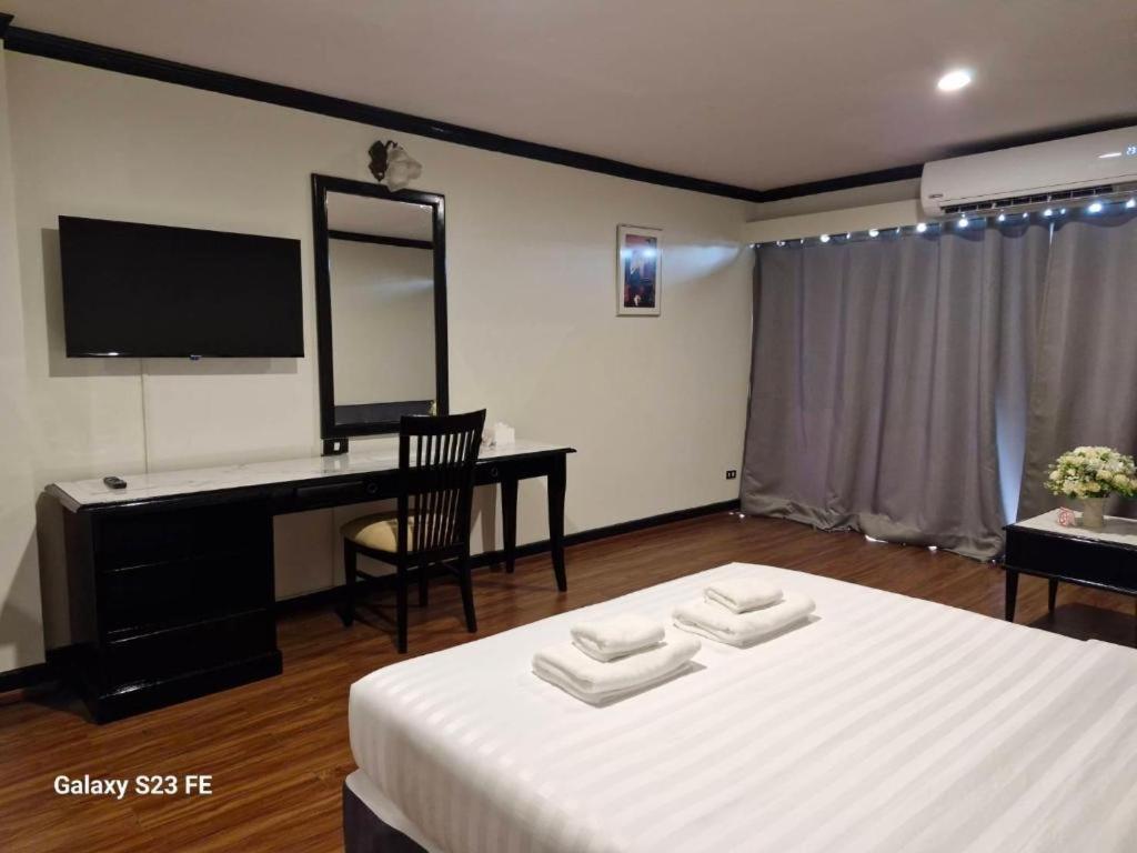 Town In Town Gardent Resort 曼谷 外观 照片