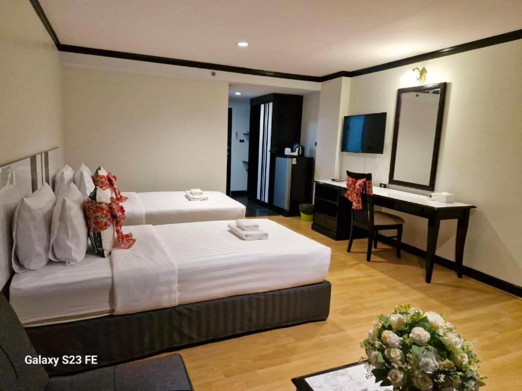 Town In Town Gardent Resort 曼谷 外观 照片